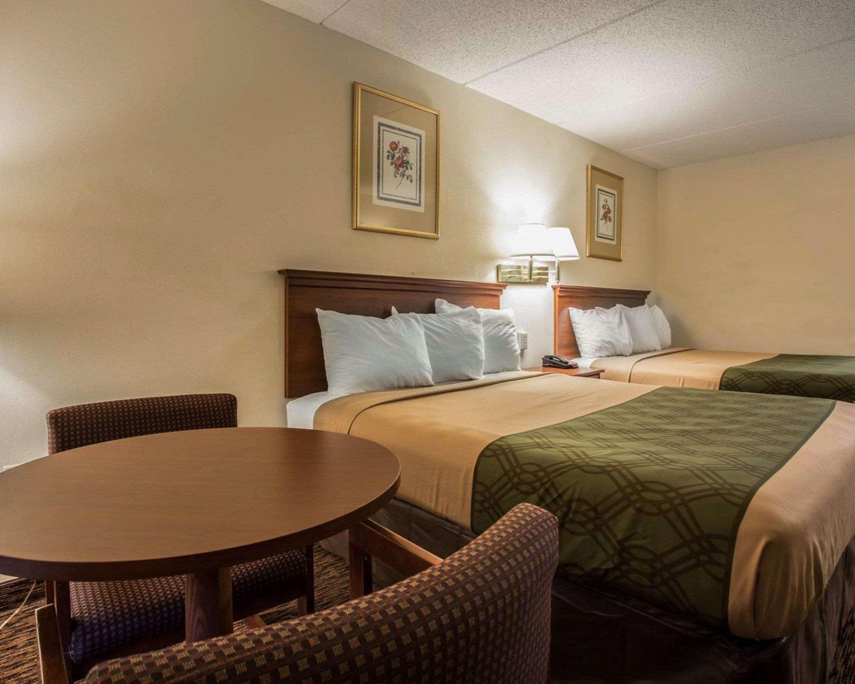 Econo Lodge Inn & Suites Lugoff Exterior photo
